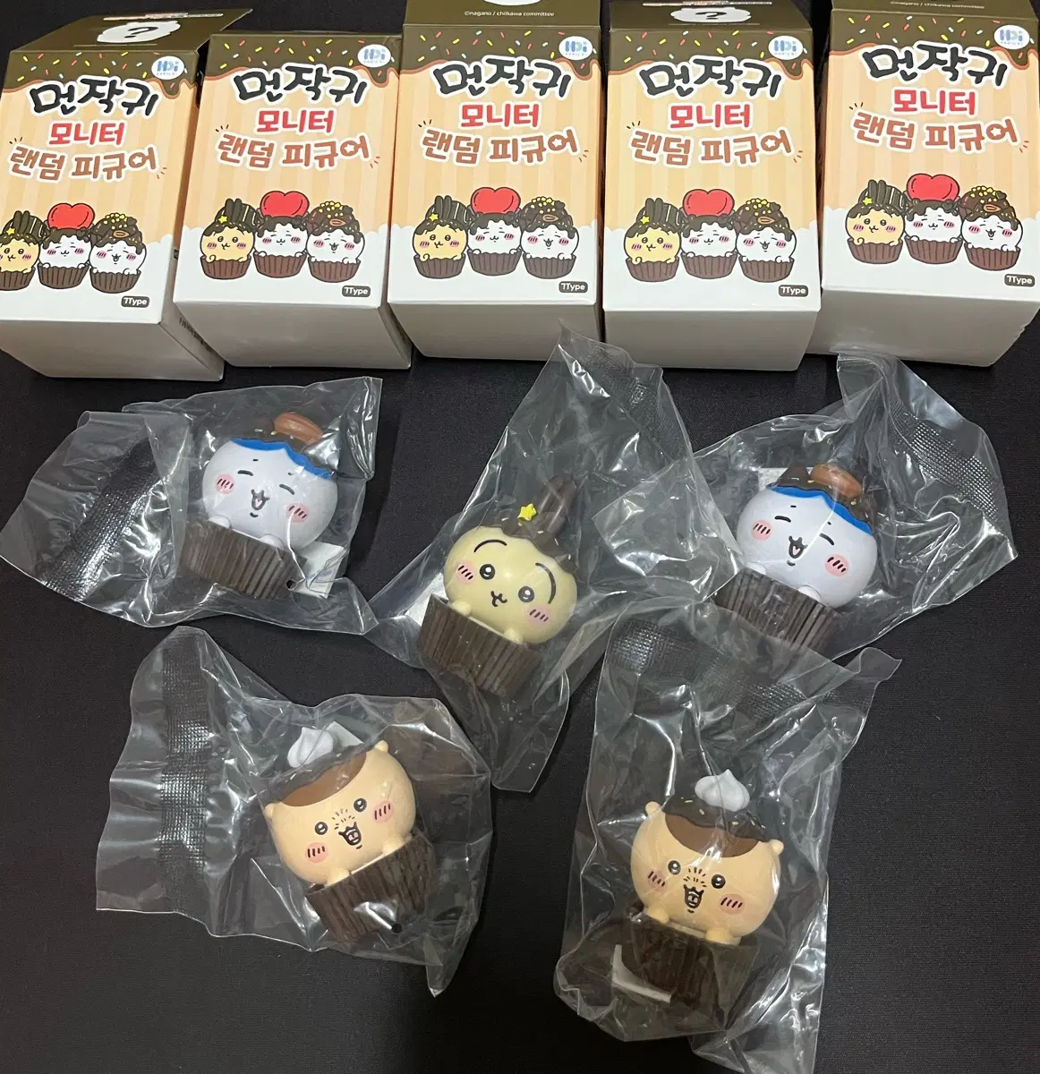 먼작귀 모니터 랜덤 피규어 하치와레 미개봉 치이카와