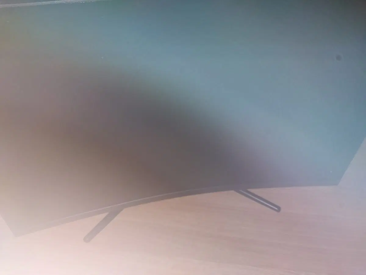 165hz 모니터 부품용으로 팝니다.