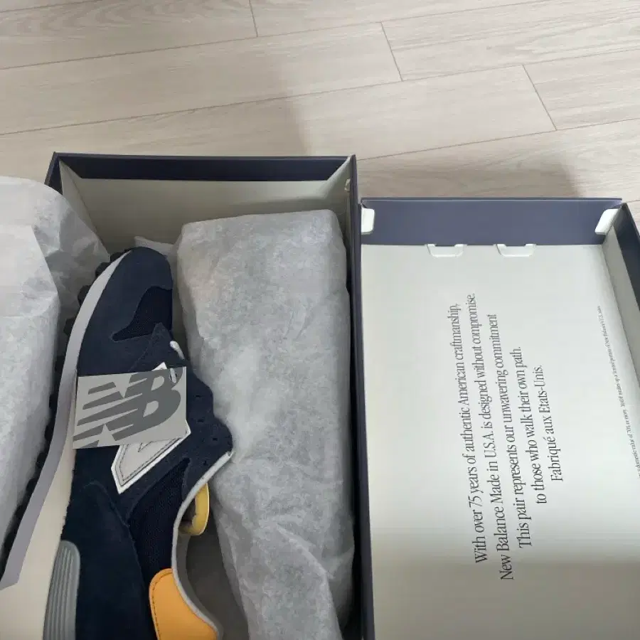뉴발란스 x 에메 레온 도르 1300 메이드 인 USA 네이비 255