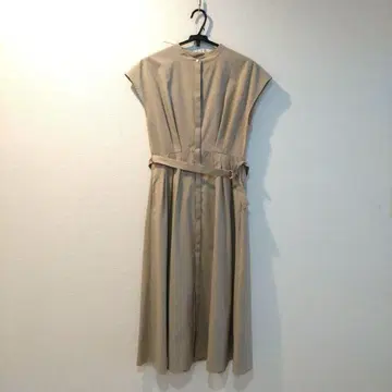 벨트 플레어 원피스 베이지