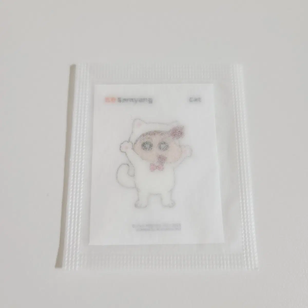 <미개봉 새상품> 삼양 짱구 고양이 유리 띠부띠부씰 씰스티커 짱구씰 띠부씰 짱구는 못말려 굿즈 동물 시리즈 캐릭터 귀여운 수집 다꾸