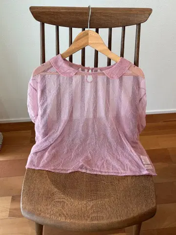 가격 인하! 새상품급 뷔르데사봉 둥근 카라 시어 블라우스 핑크 반팔