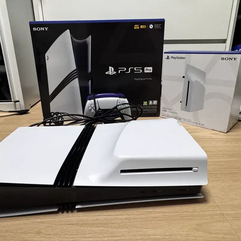 PS5 Pro 2TB + 조이스틱 2 정품 충전거치대 + 디스크드라이브 일괄판매