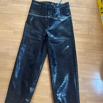 GOAR 악어 엠보싱 팬츠 블랙 M