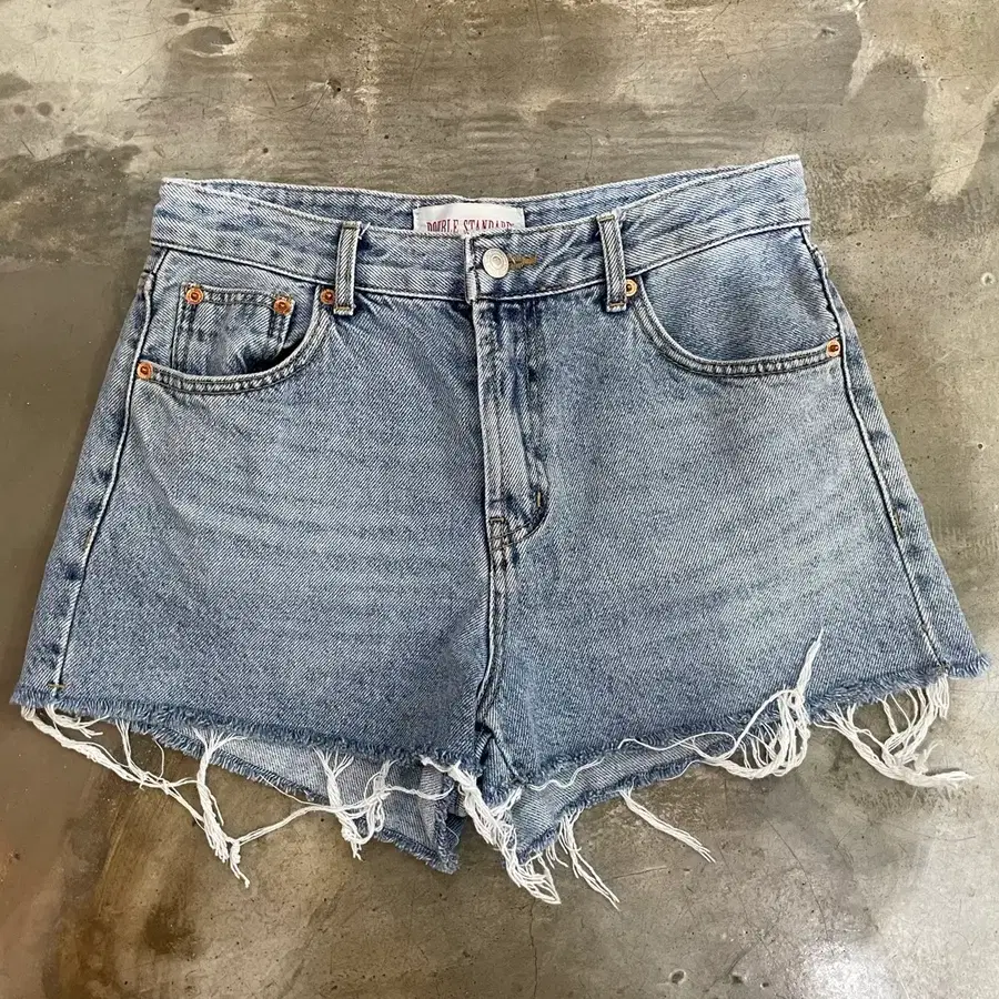 더블스탠다드 데님 숏팬츠 36