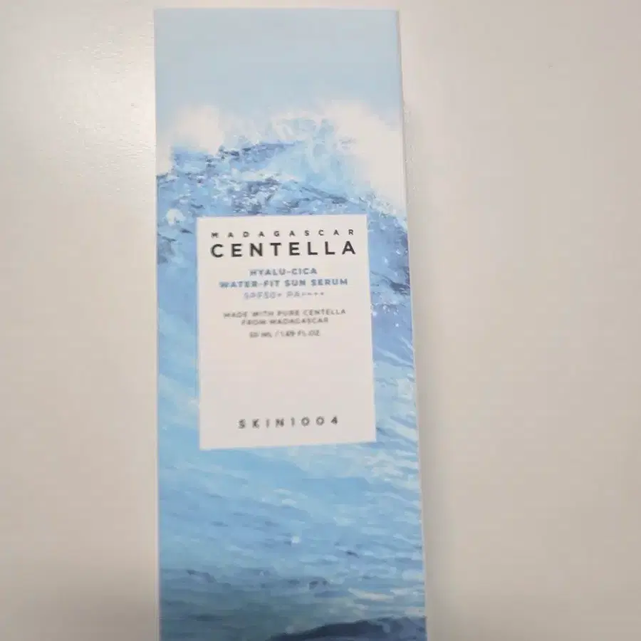 스킨1004 마다가스카르 센텔라 히알루-시카 워터핏 선세럼 50ml