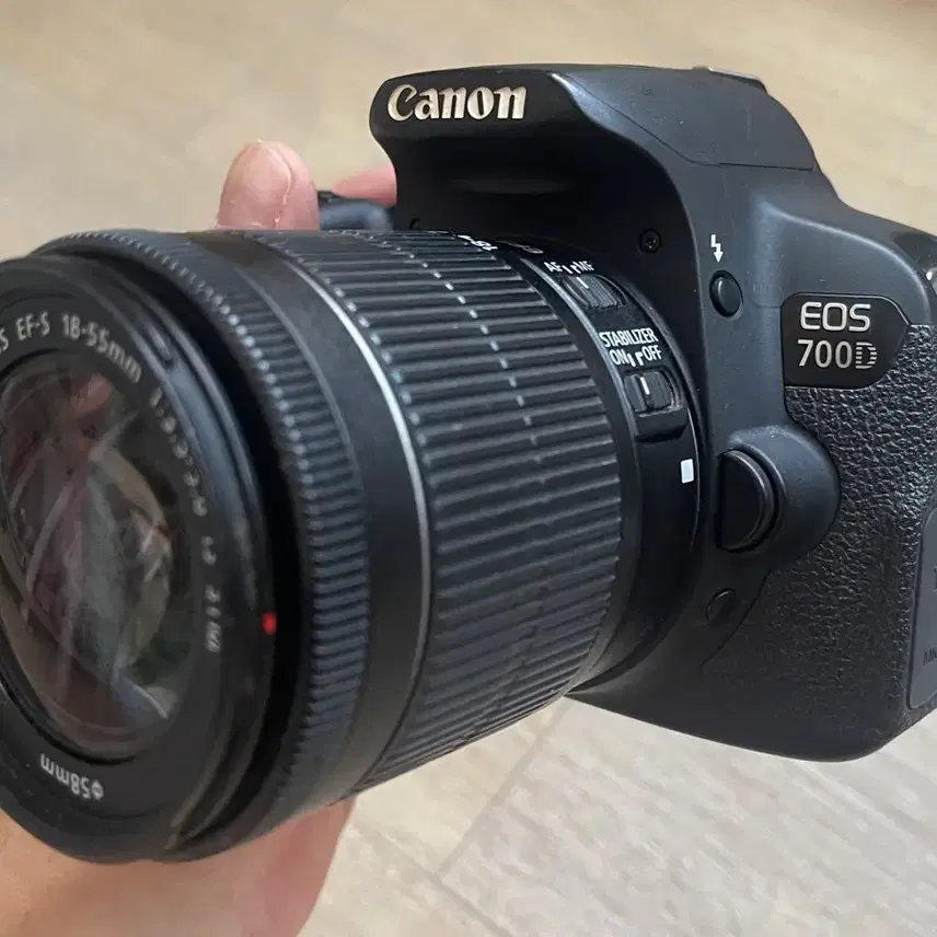 캐논 EOS 700D 및 EFS 1855mm