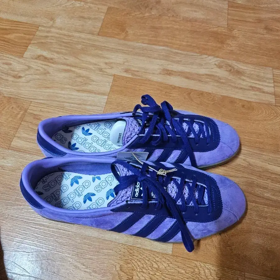 (새제픔)아디다스 런던 퍼플 290