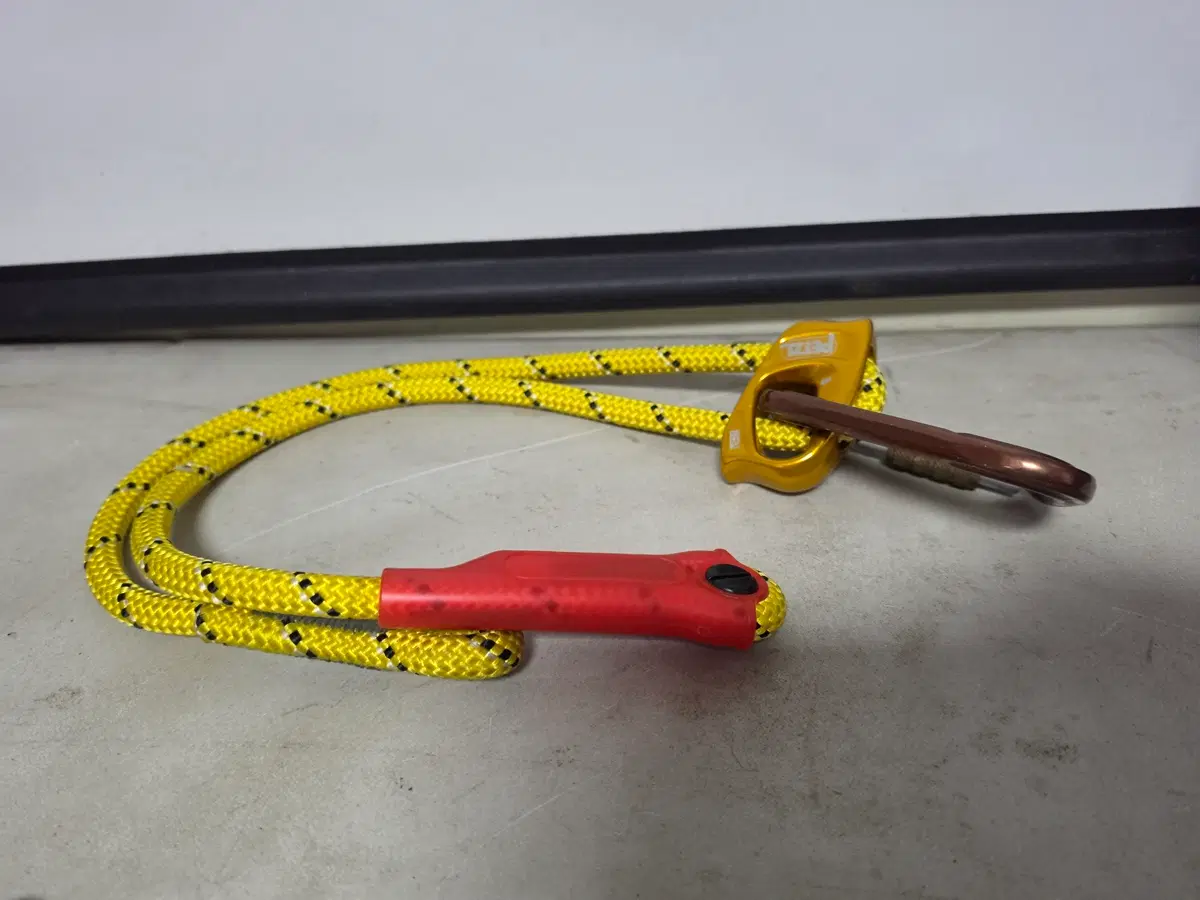 페츨(petzl) 확보줄 커넥트 어드저스트