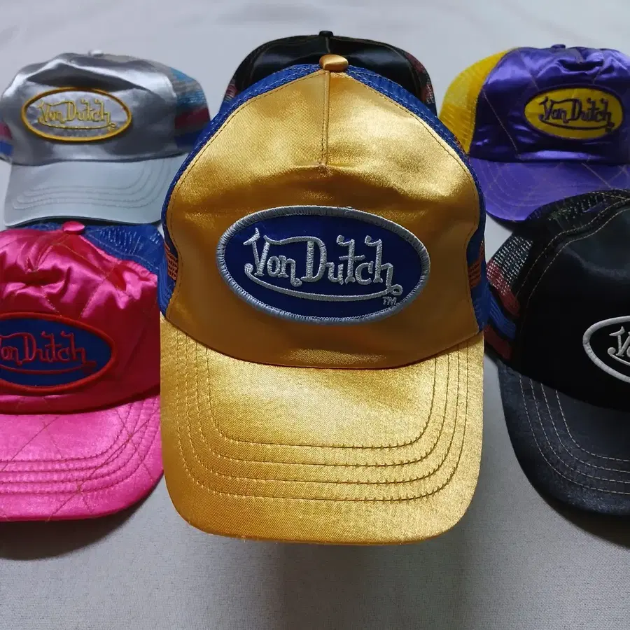 택붙은 미사용 vondutch 본더치 매쉬 새틴 볼캡 모자