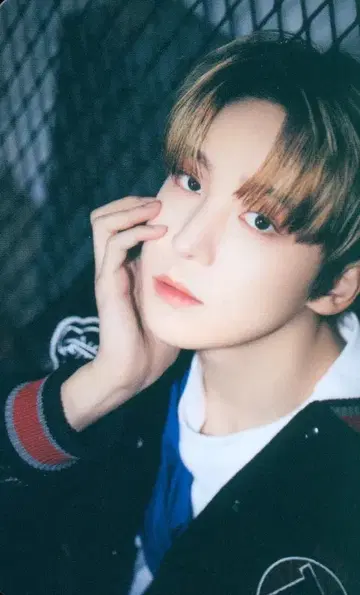 ATEEZ TowerRecord POP UP STORE YUN HO LIMITLESS
