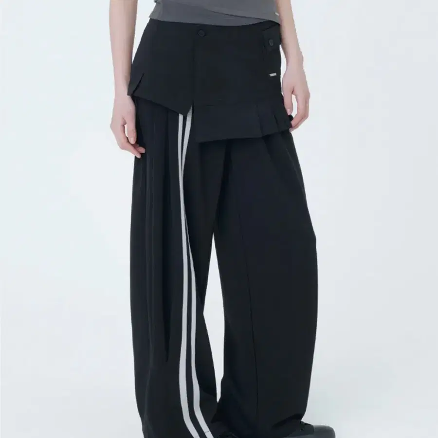[미세키서울] Track Pleats skirt pants SET BLACK