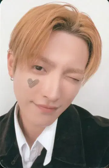 ATEEZ 홀리데이 에디션 홍중 ATEEZ x BRMUD