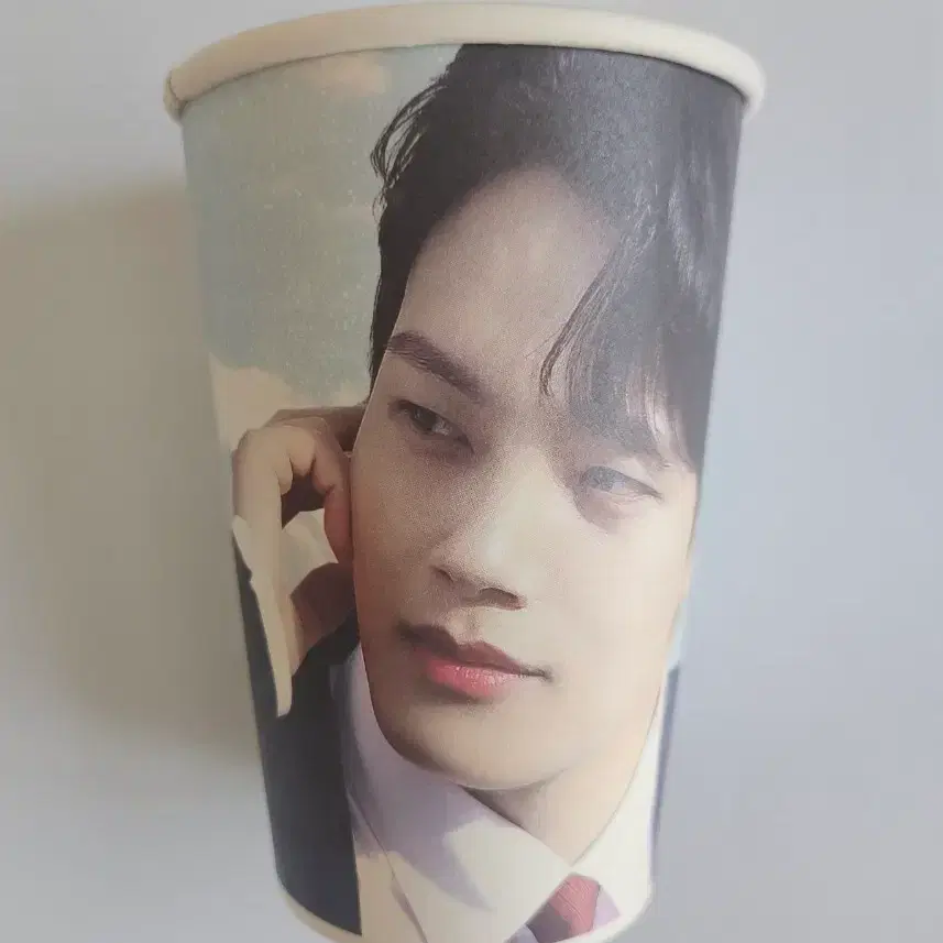 배우 여진구 굿즈 종이컵