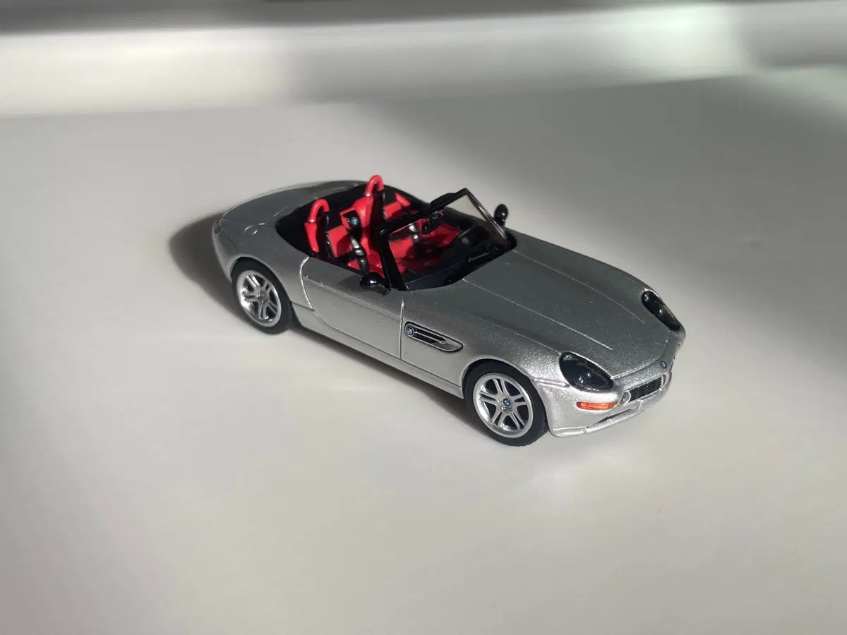미니지티 BMW Z8