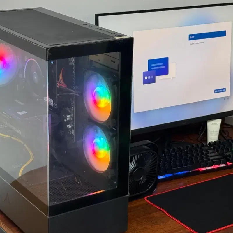RGB 튜닝 컴퓨터 본체 팝니다 RTX5060