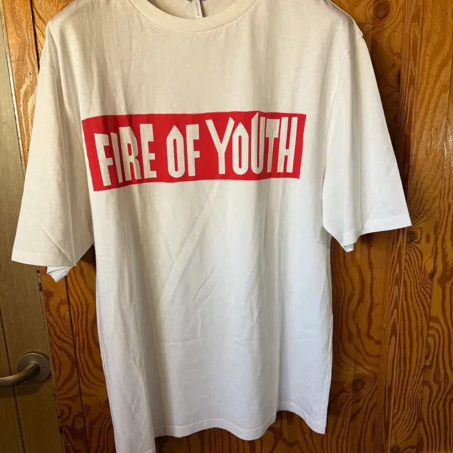 로에베 Fire of youth 아나그램 반팔 티셔츠 판매 합니다.