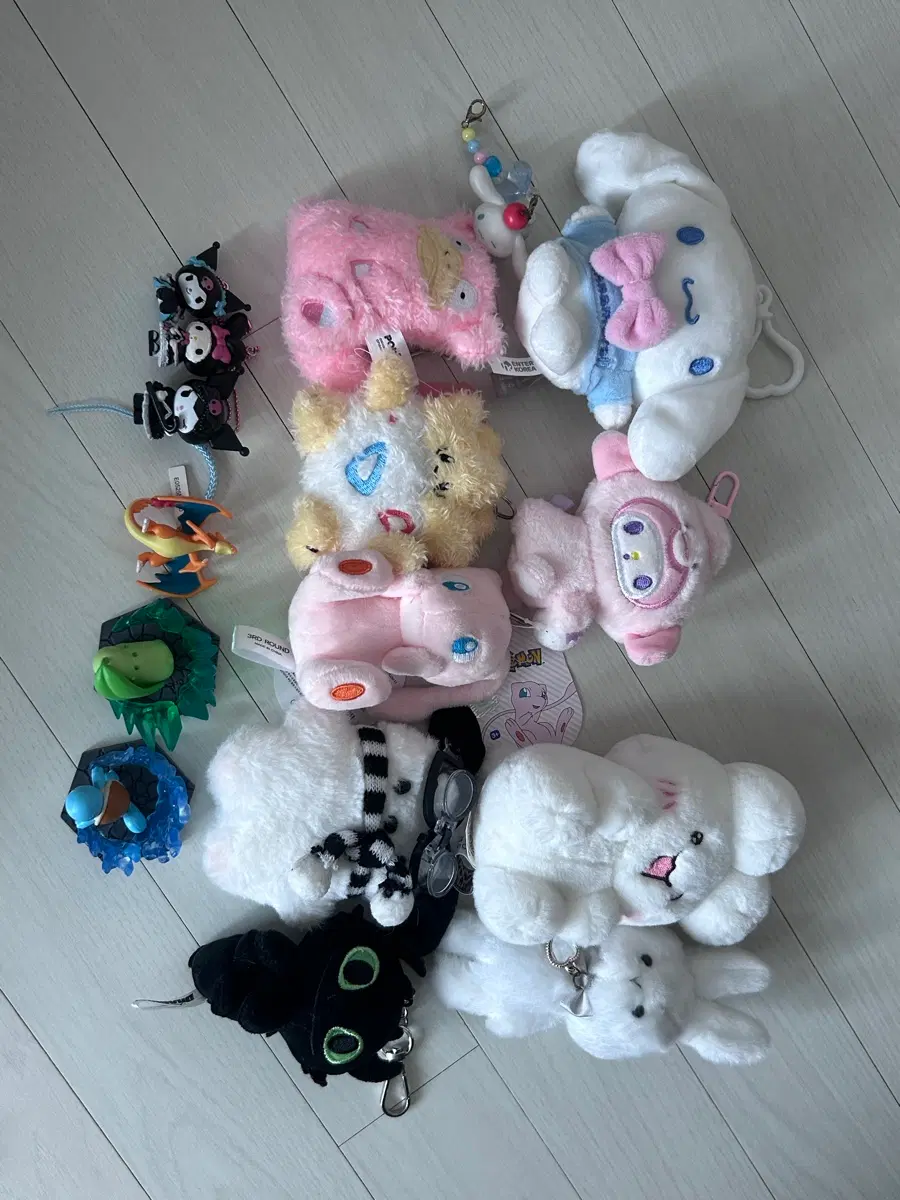 시나모롤,포챠코,마멜 ,포켓몬 등 인형,가챠피규어 팝니다