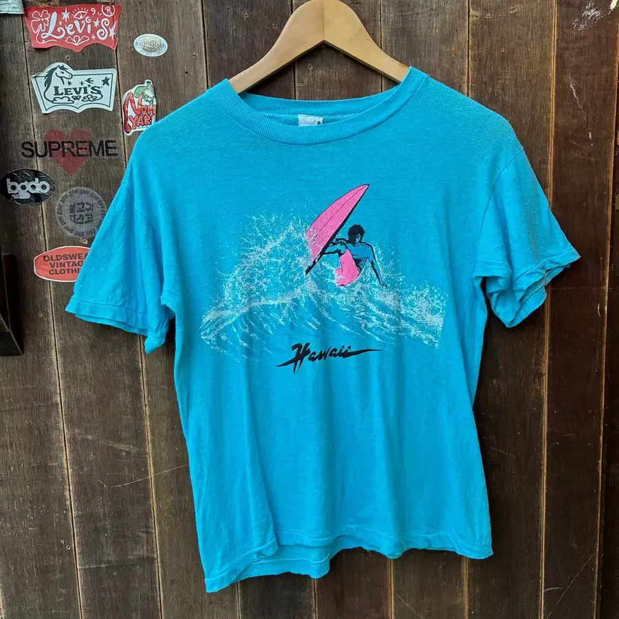 80s Hawaii Surf Graphic T-Shirt