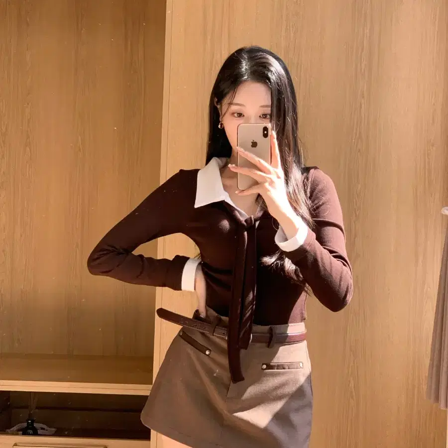 라이트미 타이 배색 카라 긴팔티 포켓 미니스커트 투피스 세트 셋업