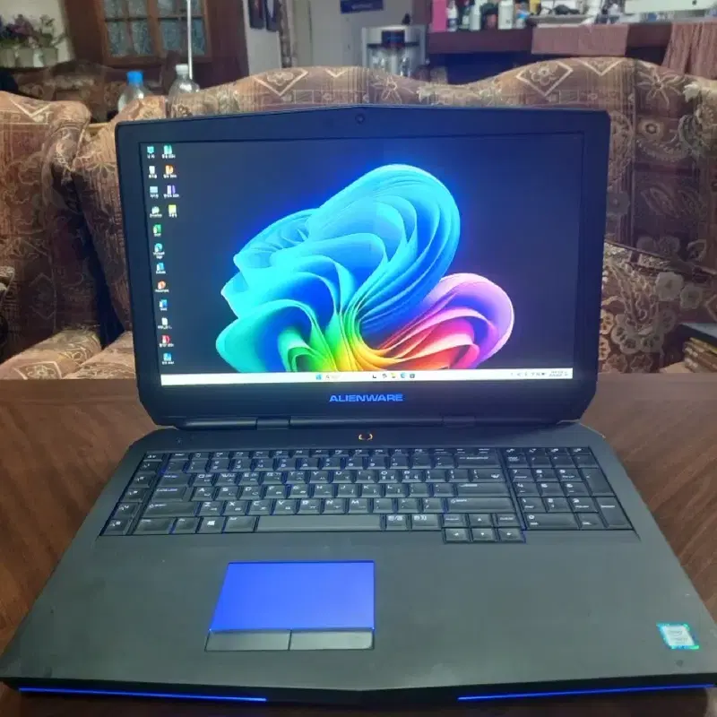 Alienware 17 R3 게이밍노트북 램16기가 SSD256기가+500기가