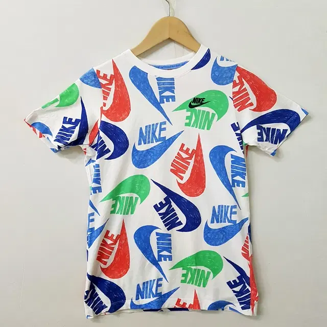 NIKE 나이키 로고 티셔츠