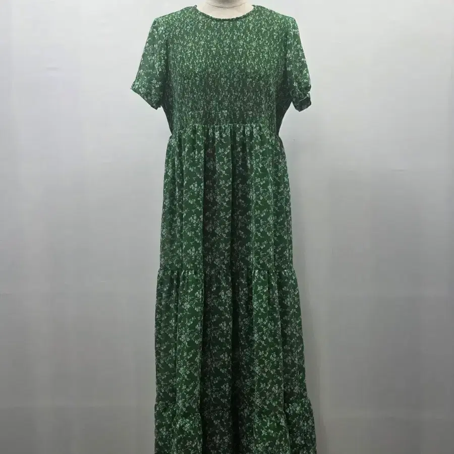 1374 자라(ZARA)의 초록색 잔꽃무늬 반팔 롱 원피스