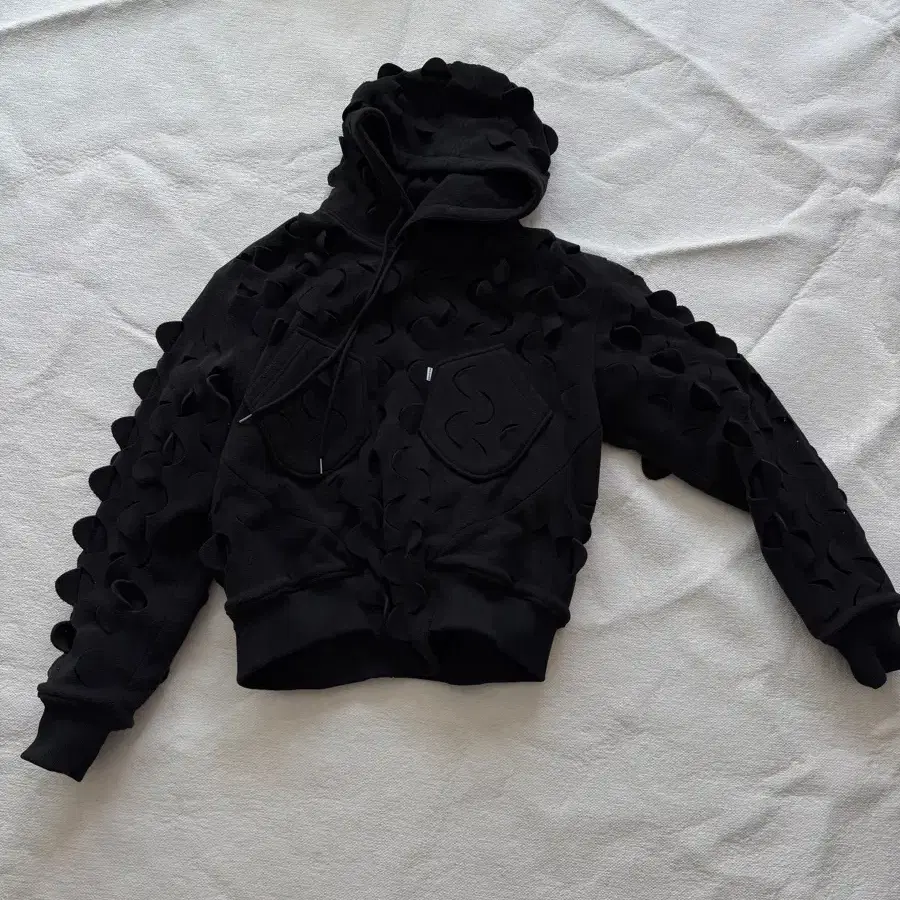 준태킴 LASER-SLASHED FLEECE HOODIE