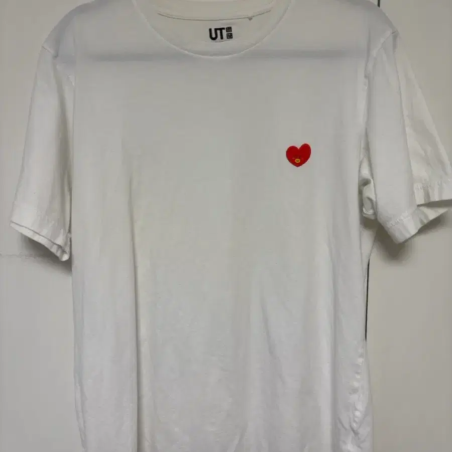 BTS BT21 유니클로 반팔티 TATA