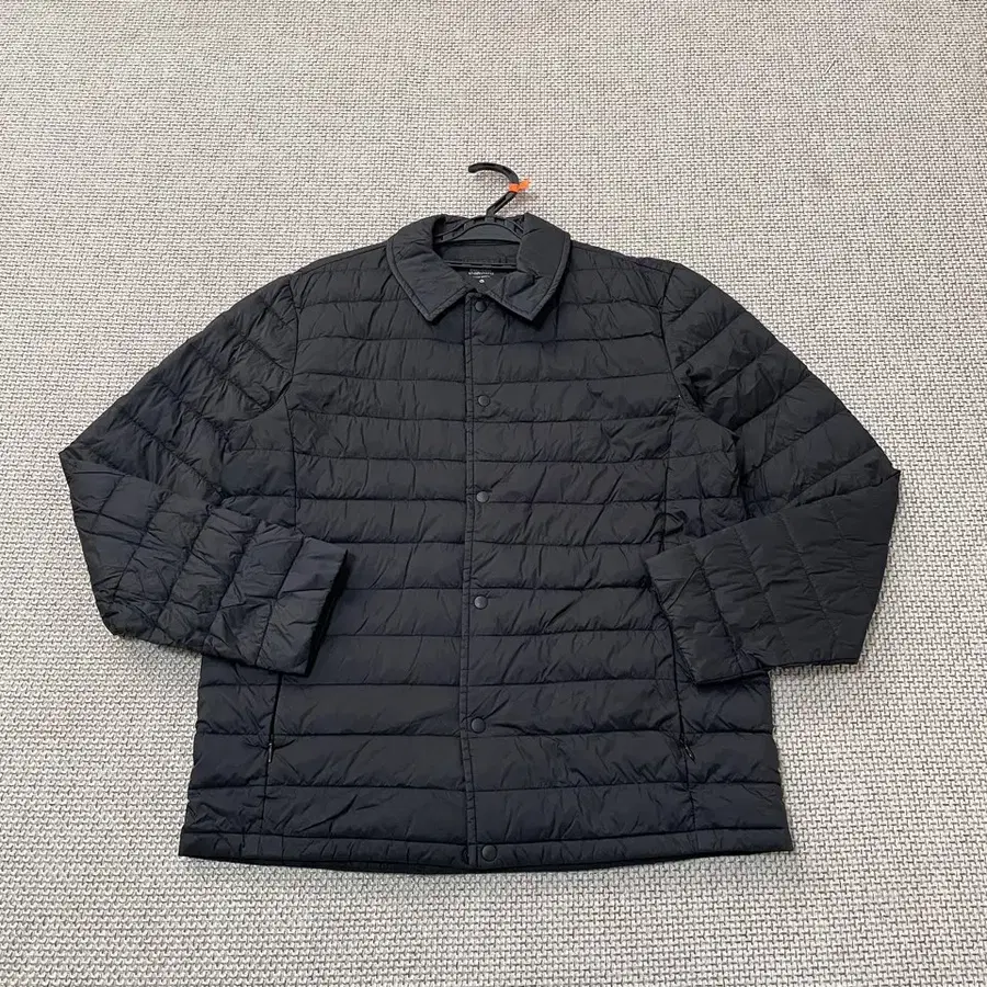 M 무탠다드 셔츠형 덕다운 경량패딩 B.6300