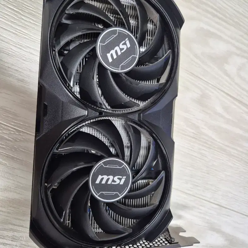 그래픽카드 MSI 4060TI 16G 팝니다(보증)