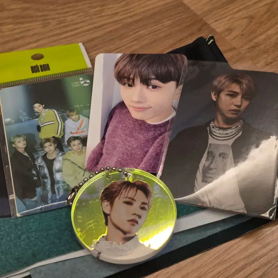 엔시티드림 nct 2018 nct 2020 런쥔 지성 일본 더드림 포카 고 캐시비 키링 일괄