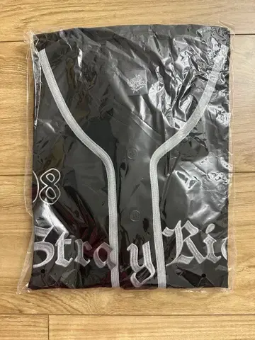 Stray Kids dominATE JAPAN 유니폼 셔츠 아이엔