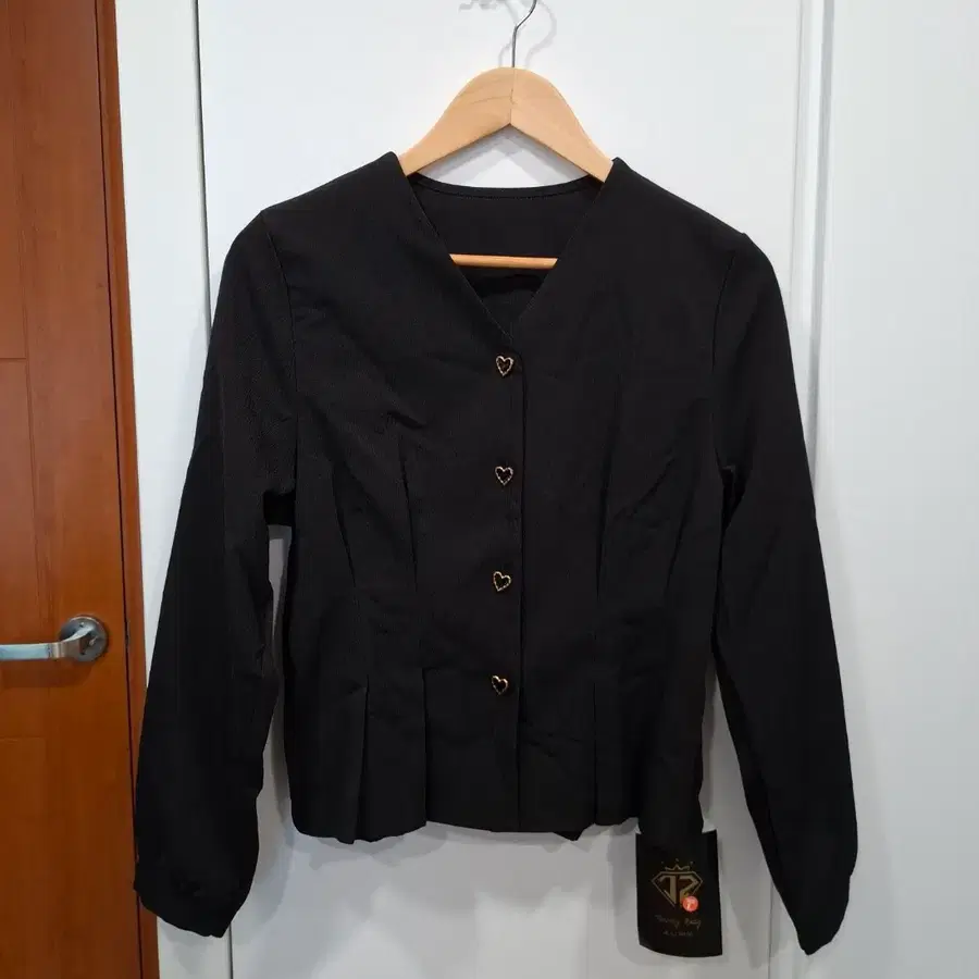블랙 하트 단추 브이넥 자켓(새상품)