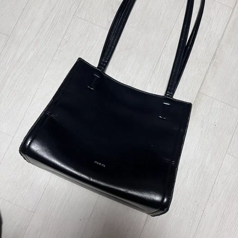 스탠드오일 숄더백 블랙