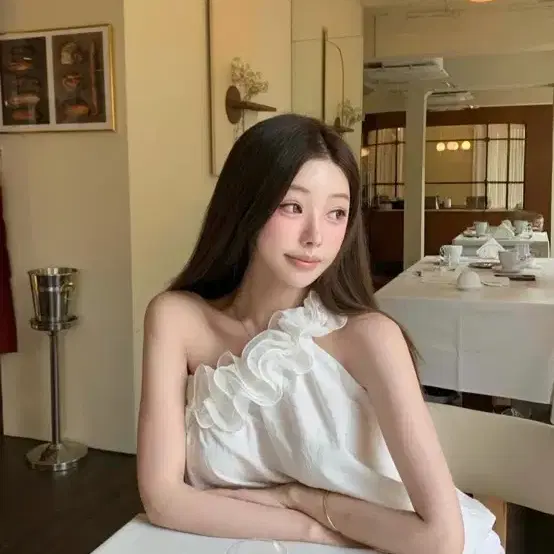 아카시화 뮤즈 플라워 블라우스 구해요