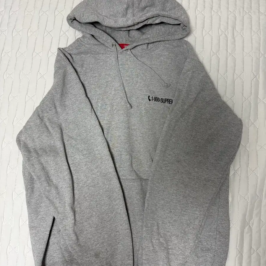 슈프림 자수 후드티 (L SIZE)