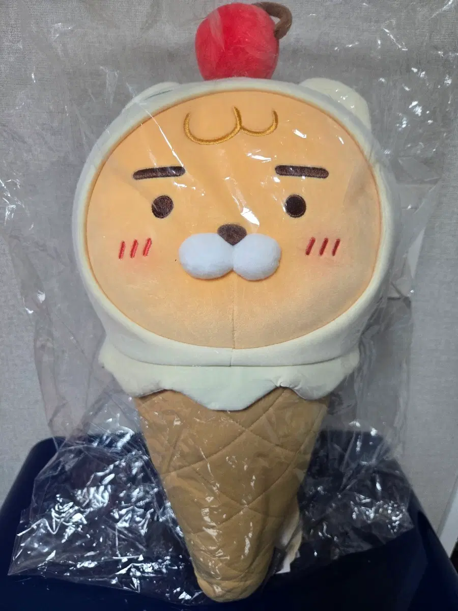 카카오프렌즈 시원한 아이스크림 콘필로우 라이언