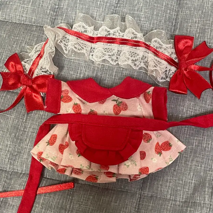 인형옷 누이옷 15cm 딸기패턴 레이스 원피스
