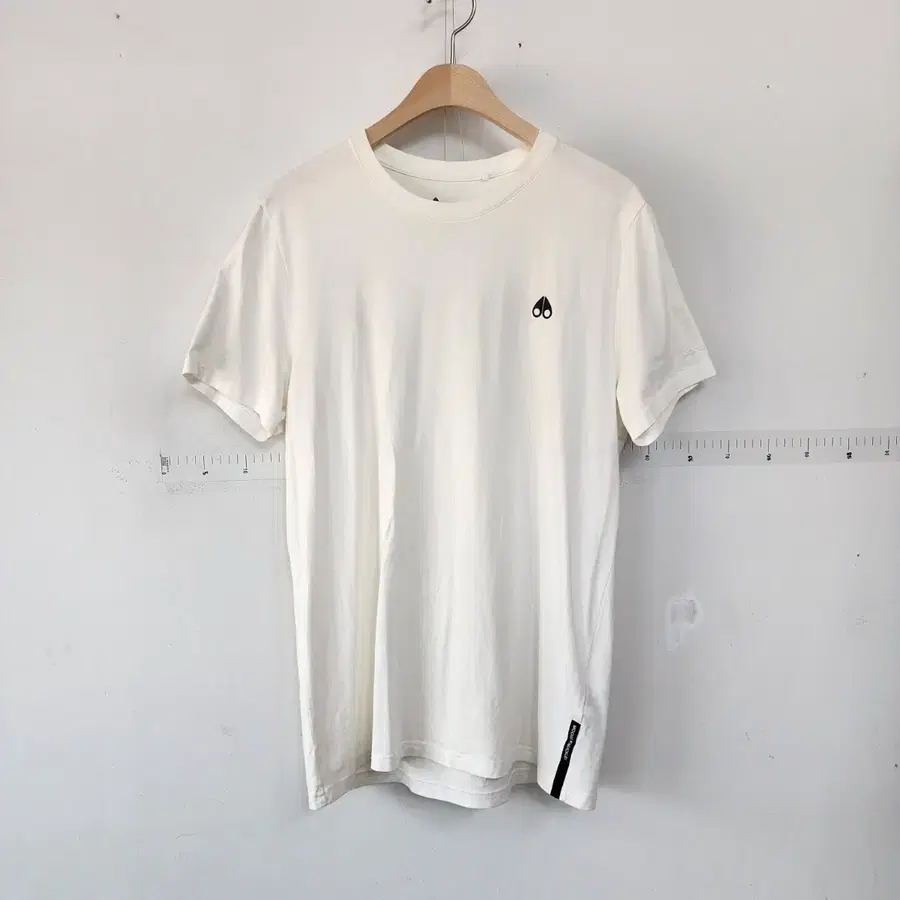 무스너클 반팔 티셔츠