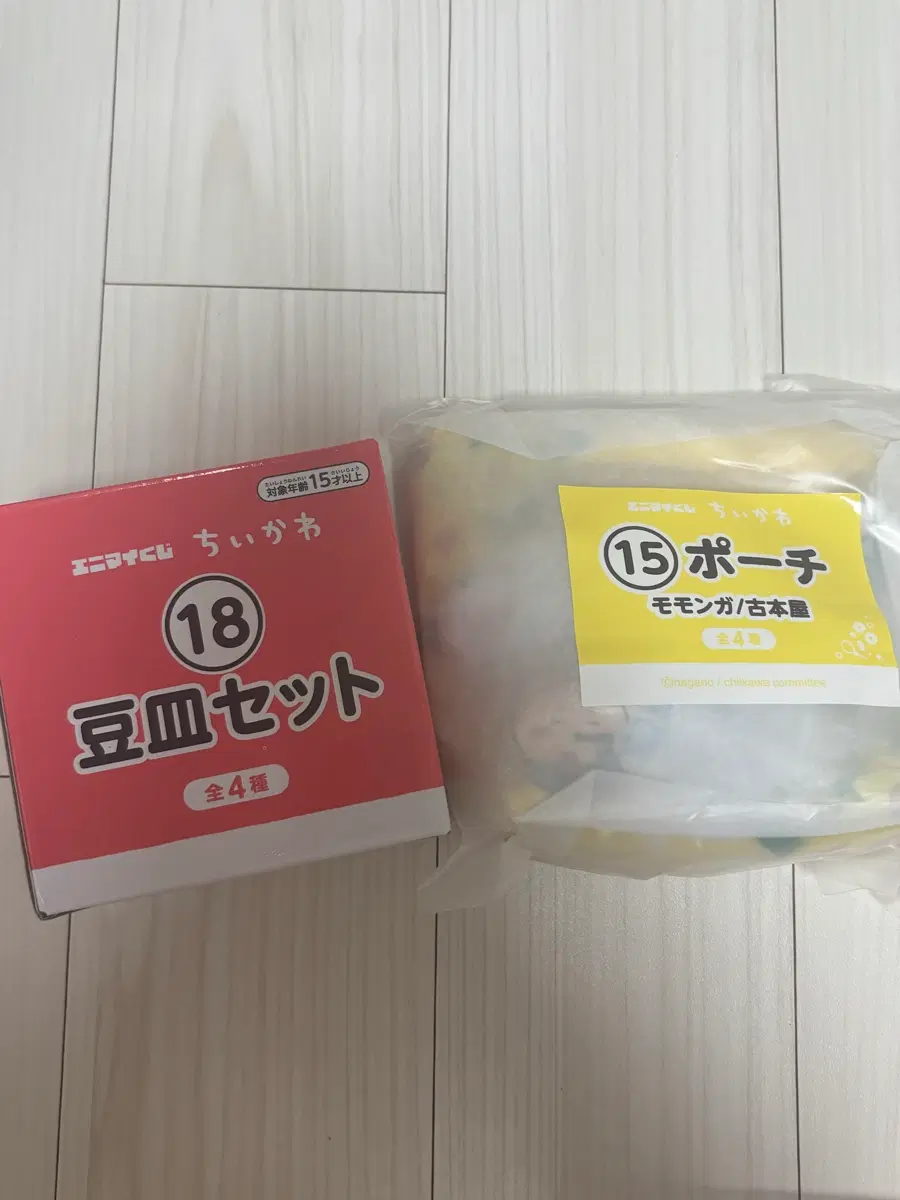 치이카와 여름 추억 쿠지 모몽가 카니 그릇, 파우치