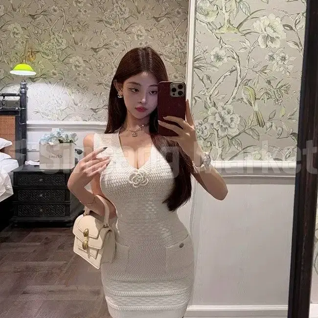[빠른발송] 슬림 화이트 로즈 원피스 하객룩 파티룩 바캉스 오피스룩
