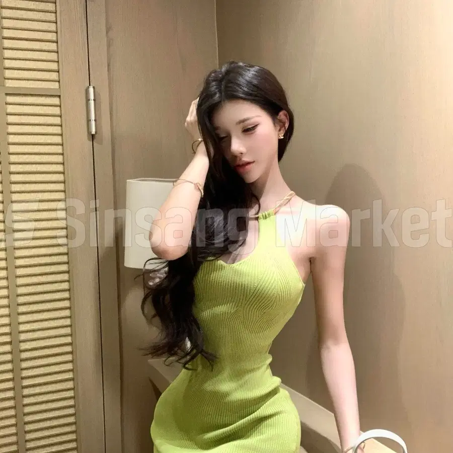 [빠른발송] 칼라 골드 링훌터넥 원피스 하객룩 바캉스 파티 오피스