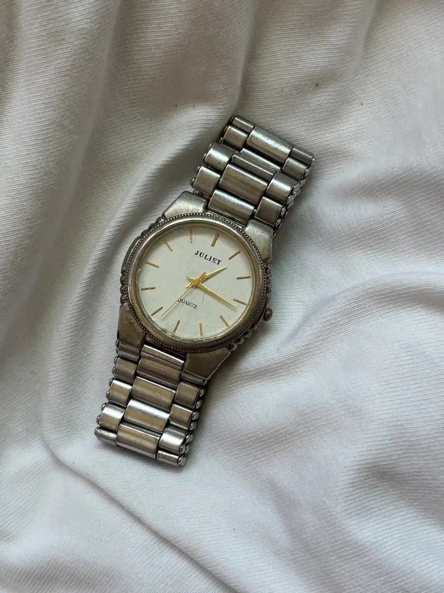 vintage juliet metal watch