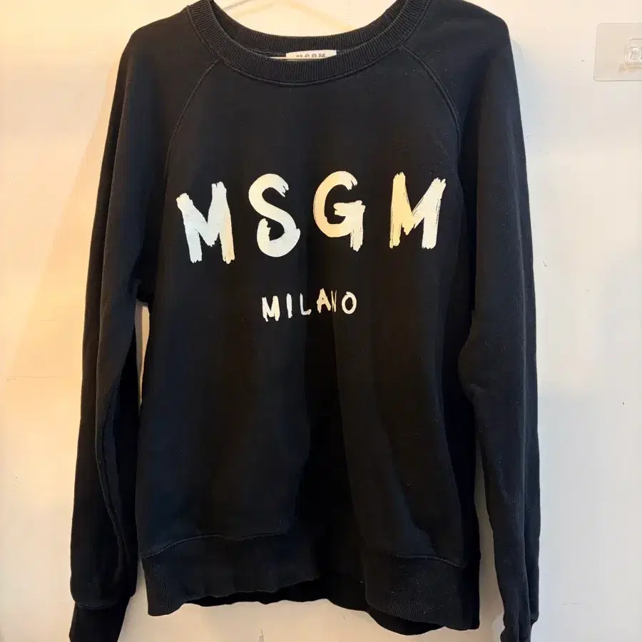 MSGM 로고 맨투맨 블랙