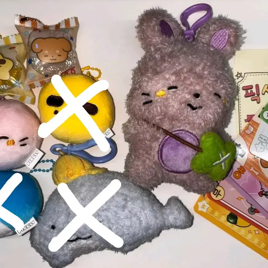 픽셀리 굿즈 판매(과자봉지 키링, 찹쌀떡, 인형키링, 행운 부적 카드)