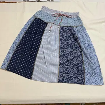 진 나소스(jean nassaus) 스커트