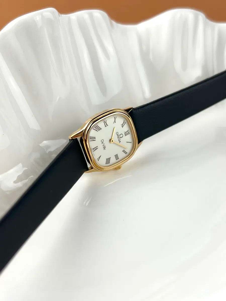 OMEGA Lady De Ville mini watch