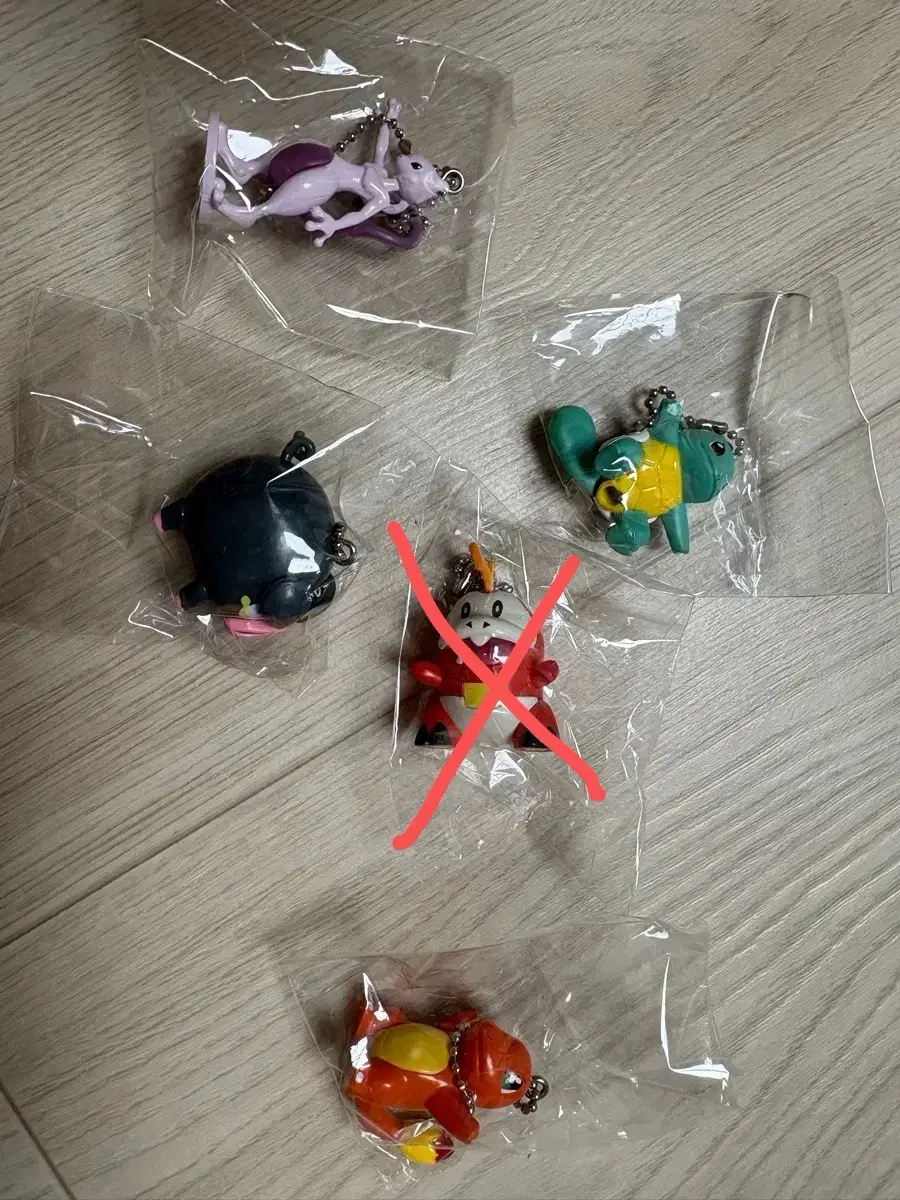 포켓몬스터 피규어 키링 미개봉(꼬부기1, 파이리1, 뮤츠1, 돼지1)