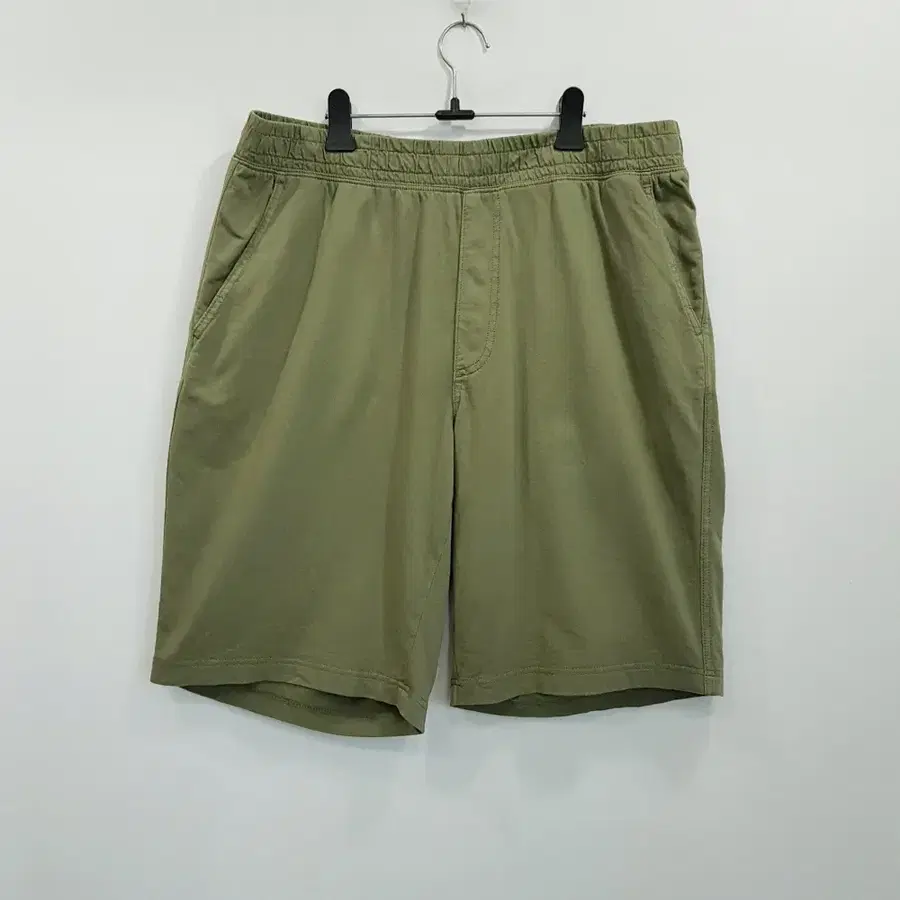 R299 유니클로 밴딩 카키색 버뮤다팬츠 면 반바지 남XL